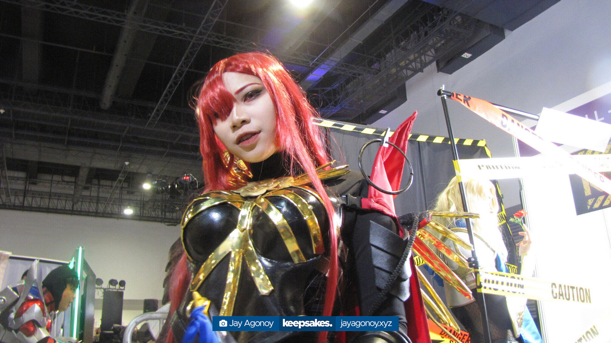 Ai Natsumi, cosplaying as Oda Nobunaga (Avenger, 3rd Stage) from Fate/Grand Order, at the Kontrabida Ball booth.